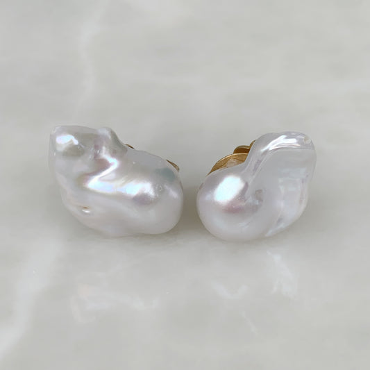 Elegantes Aretes de Perla Barroca Modelo 101-AR-L85A00