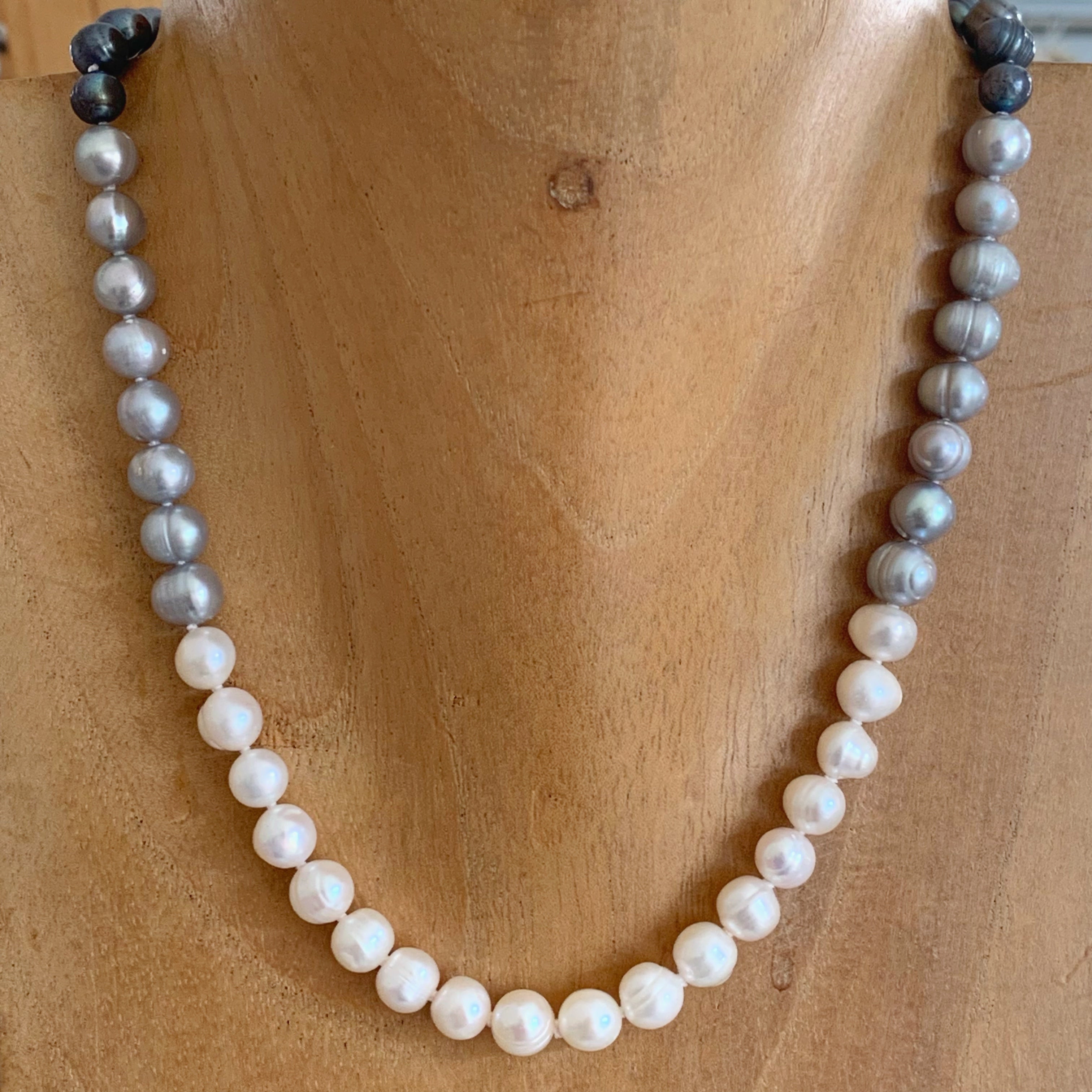 Collar de Perlas Cultivadas en tres tonos |Tahiti | Grey | Blancas | Modelo 30-CLL-L11