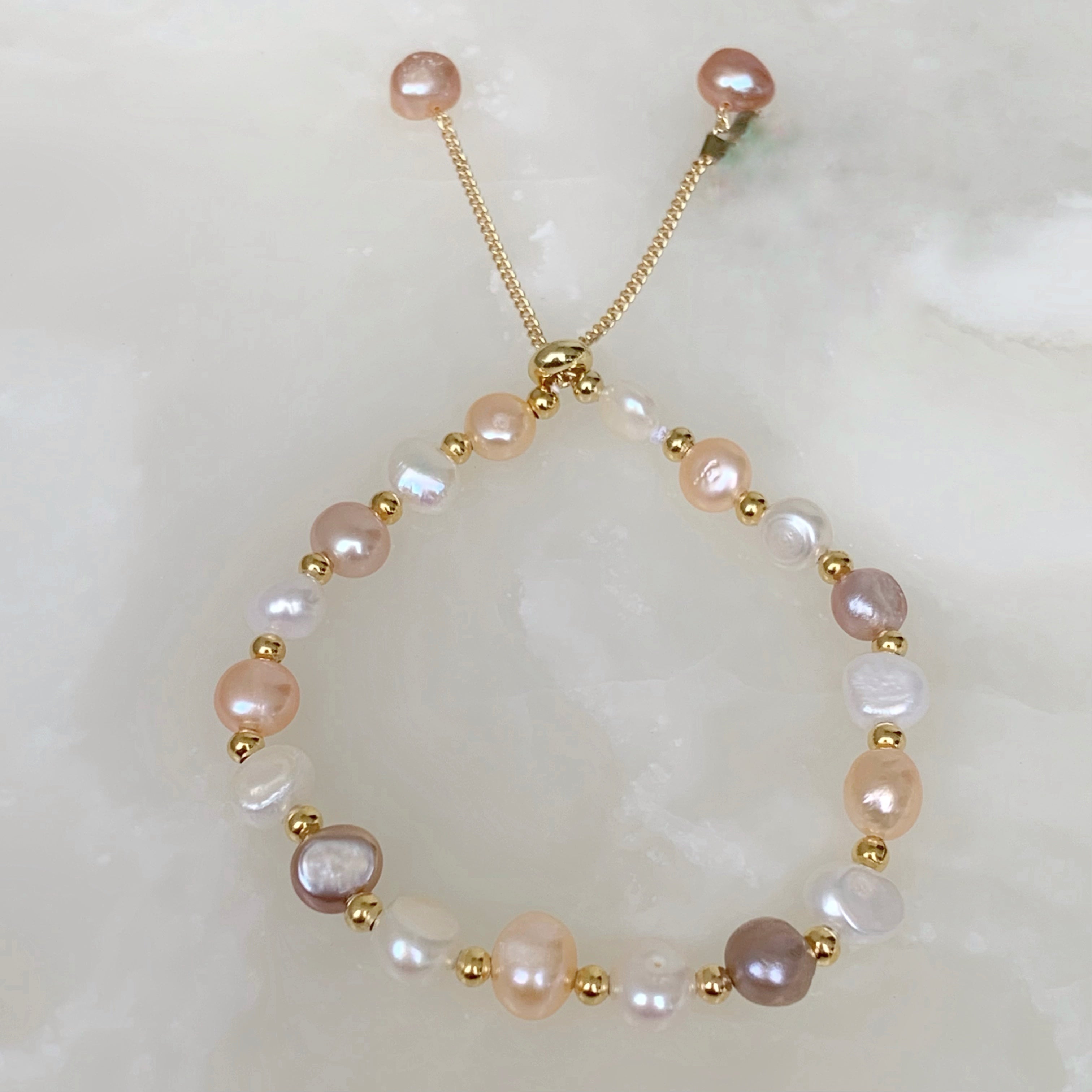 Hermosa Pulsera en Perlas Naturales Modelo 11-PP-L5A00