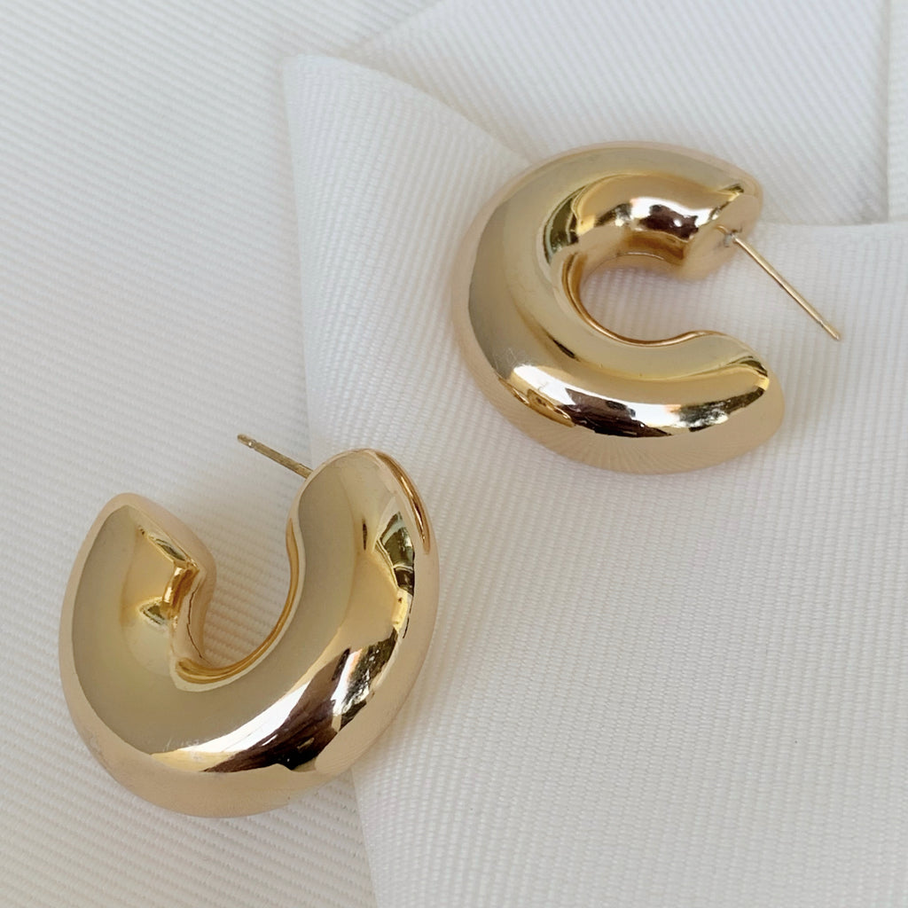 Brilla con Estilo Hoops Earrings en Oro Laminado 26-ARL-135