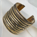 Hermoso Brazalete de Nepal en Brass 05-BNB-L6A00