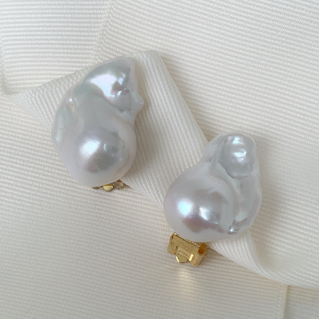 Elegantes Aretes de Perla Barroca Modelo 101-AR-L85A00