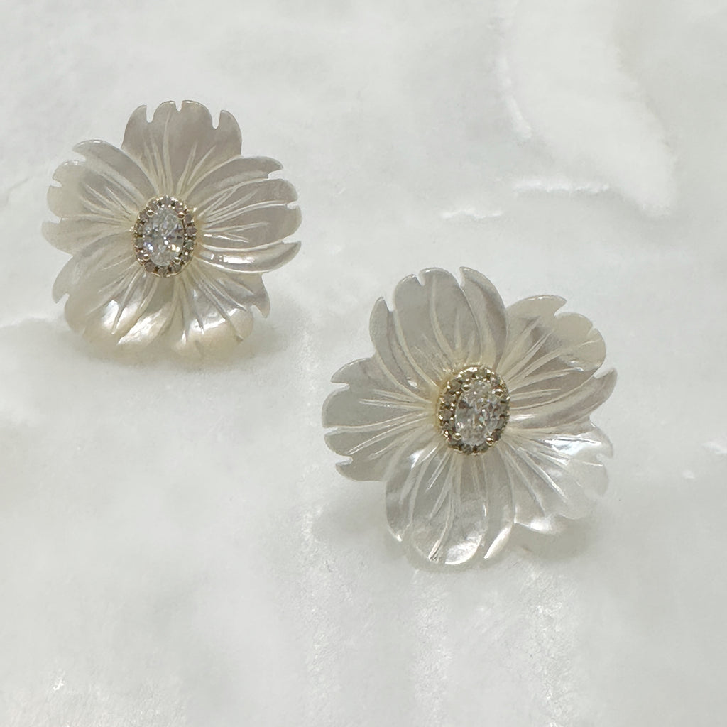 Exclusivo Juego de Cadena con Dije y Aretes en Plata Dorada 77-CD-AR-L17A50-L21A50
