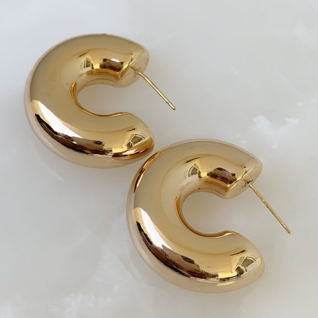 Brilla con Estilo Hoops Earrings en Oro Laminado 26-ARL-135