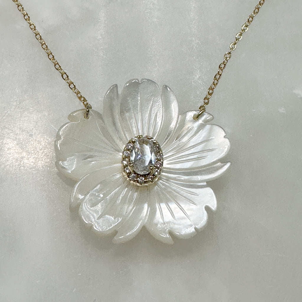 Exclusivo Juego de Cadena con Dije y Aretes en Plata Dorada 77-CD-AR-L17A50-L21A50