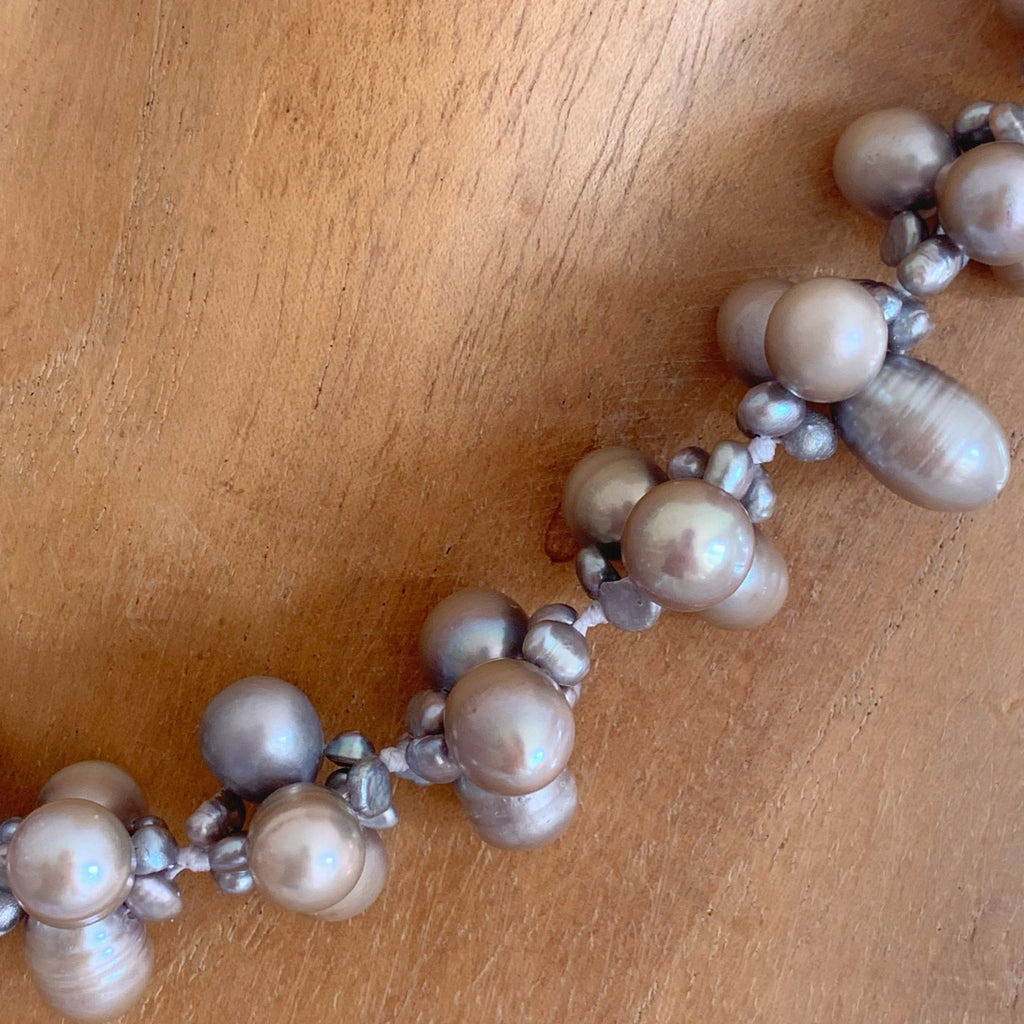 Magnifico Collar Fresh Water Pearls Grey Rodio modelo 31-CLL-L15