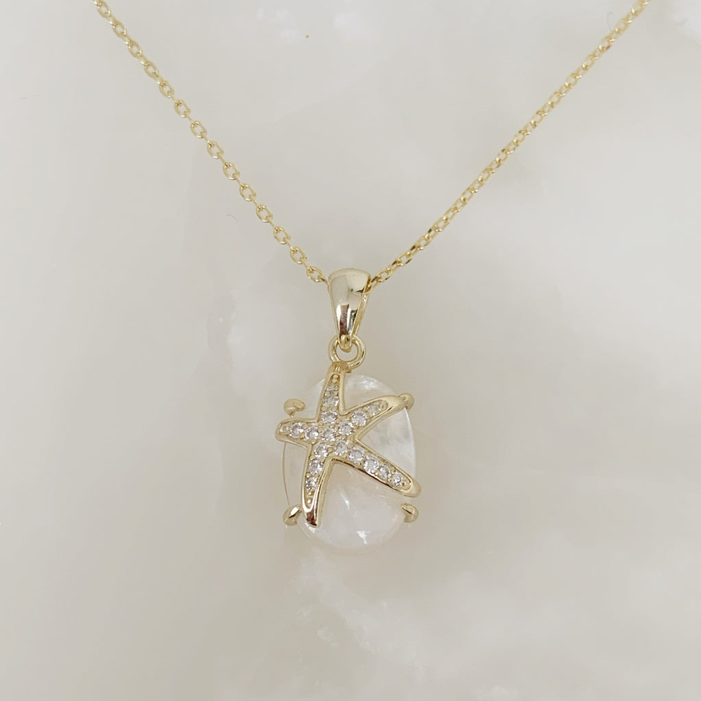 Cadena con Dije Estrella de Mar con Madre Perla y Plata Dorada 44-PCE-L15A00