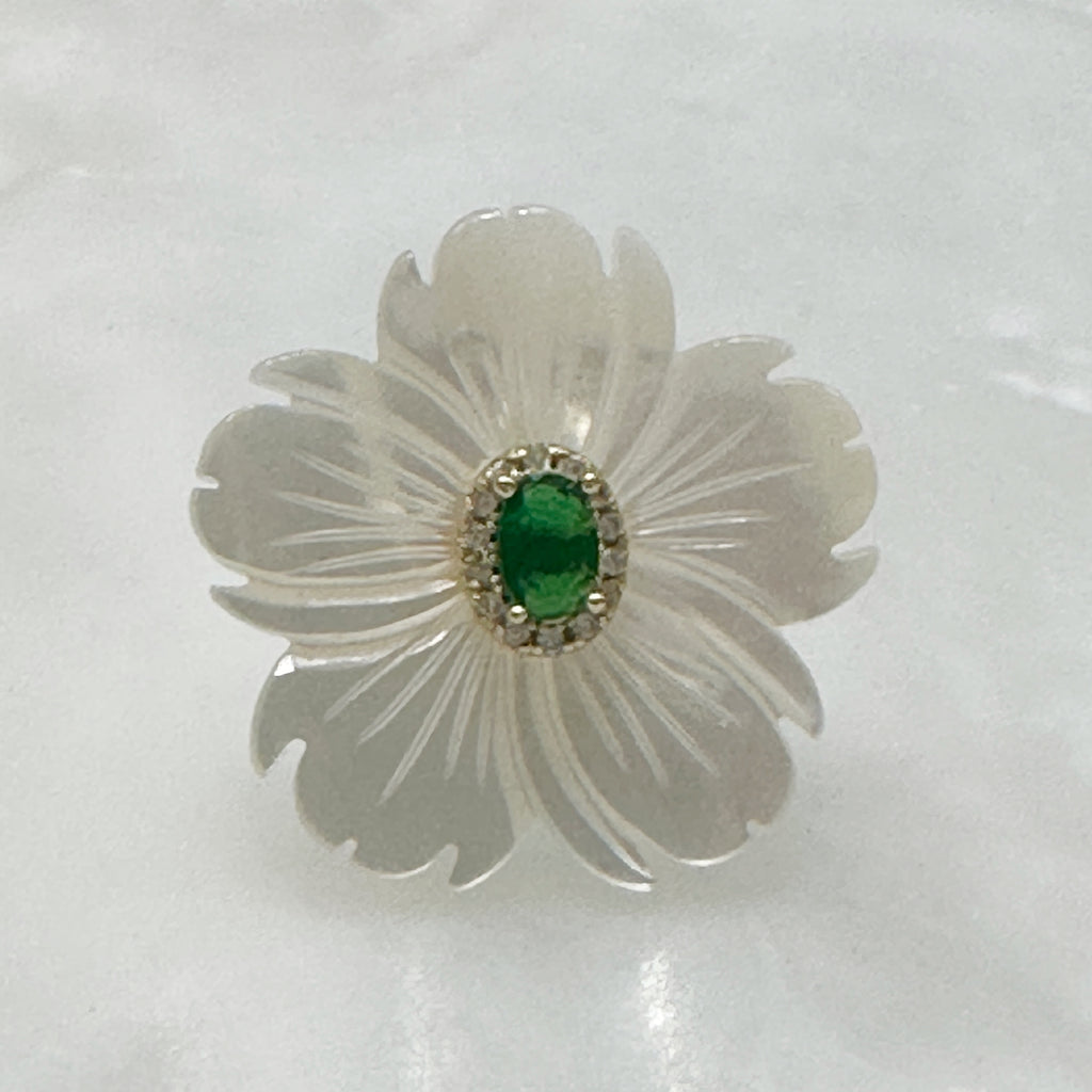 Aretes de Flor de Madre Perla y Plata Dorada 113-AR-L21A50