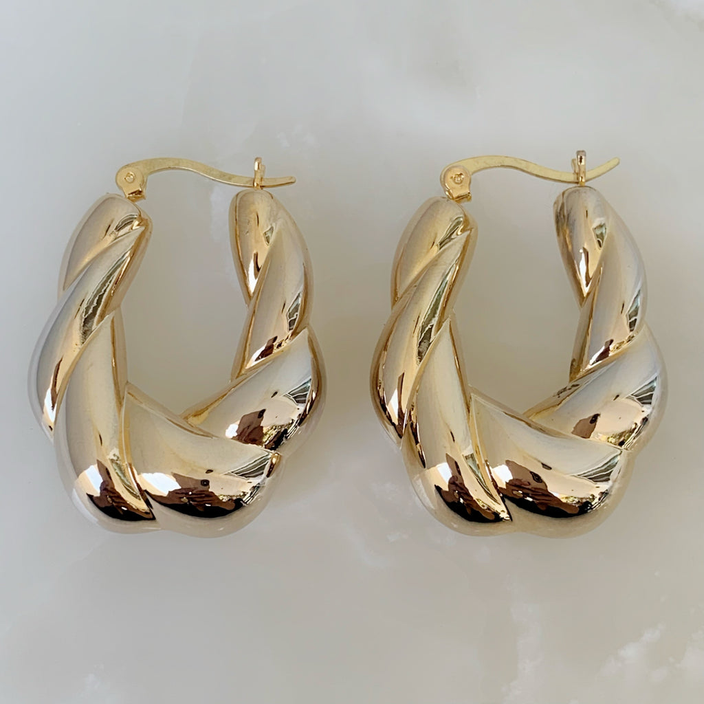 Brilla con Estilo Hoops Earrings en Oro Laminado 03-ARL-165