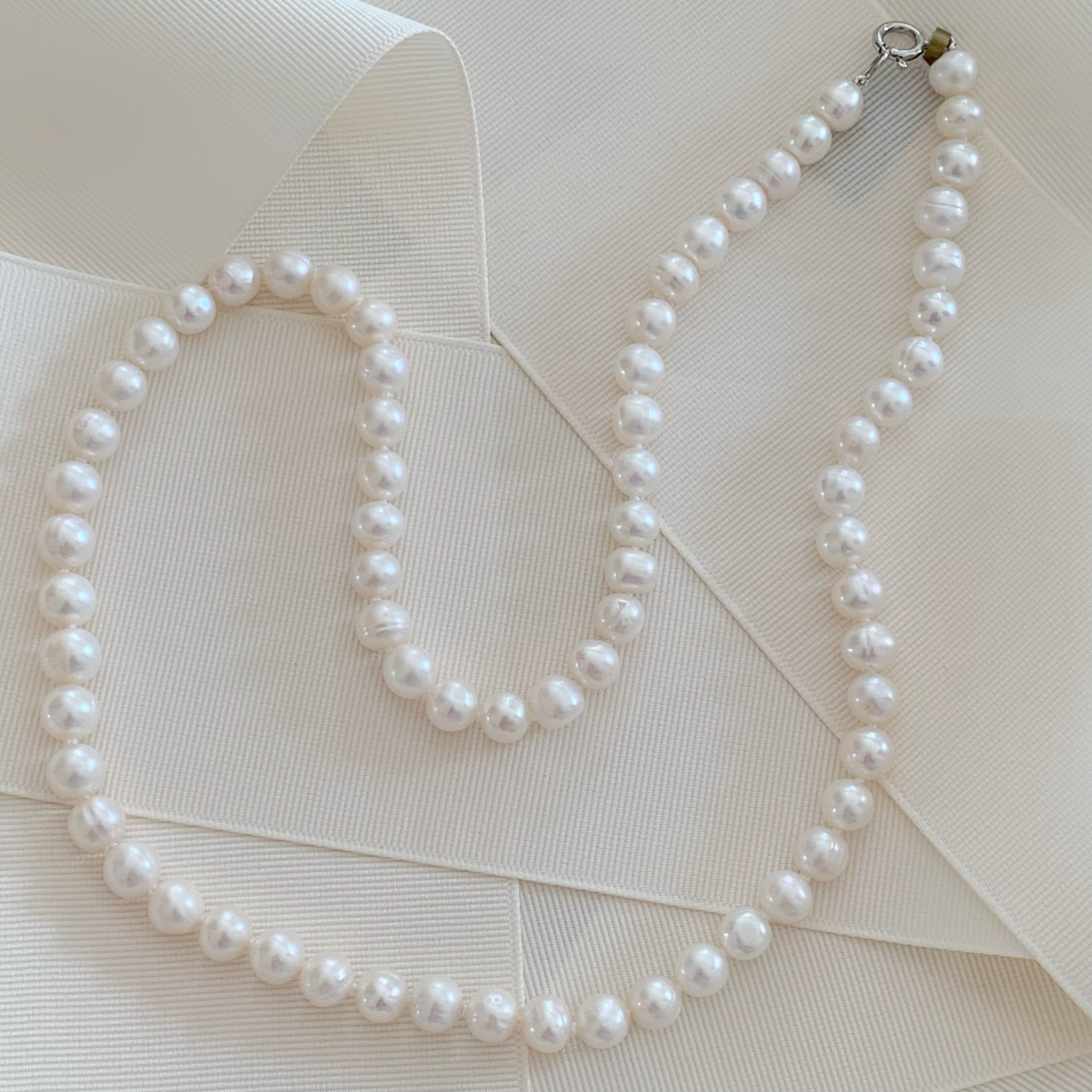 Moderno Collar de Perlas Cultivadas Akoya Japonesas 28-CLL-L15