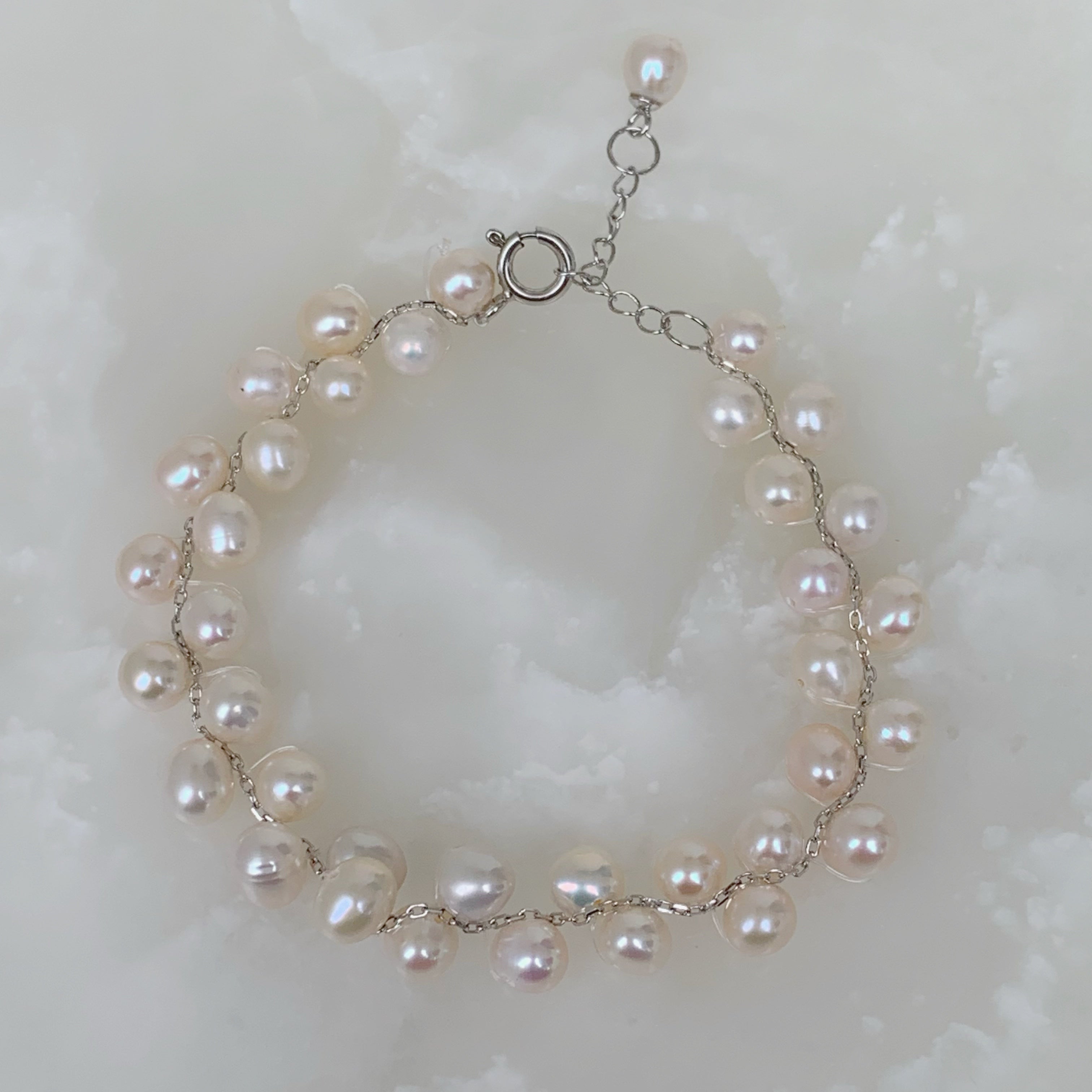 Elegante Pulsera en Perlas Modelo 13-PP-L8A00