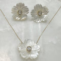 Exclusivo Juego de Cadena con Dije y Aretes en Plata Dorada 77-CD-AR-L17A50-L21A50