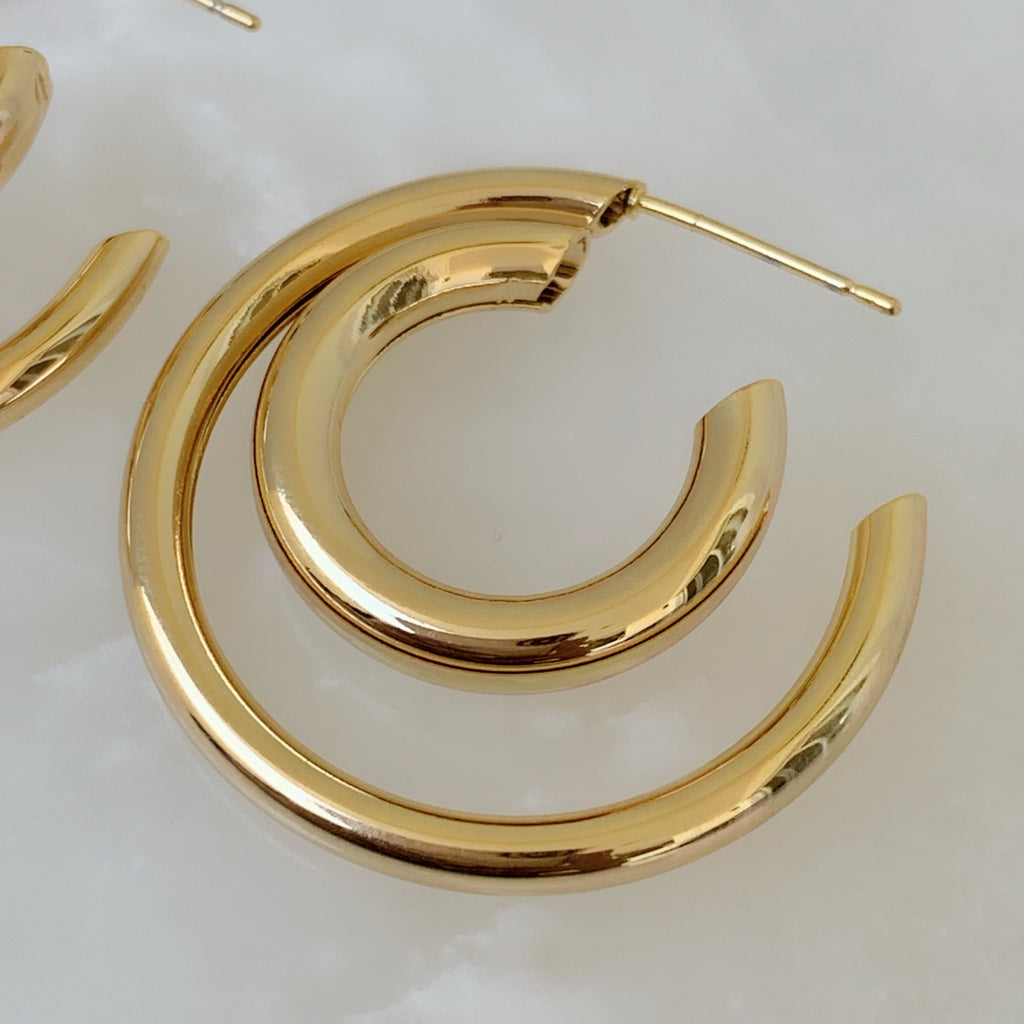 Brilla con Estilo Hoops Earrings en Oro Laminado 21-ARL-165