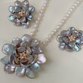 Exclusivo Juego de Collar con Dije-Prendedor y Aretes en Perla Keshi y Sterling Silver 56-CLL-L190A00