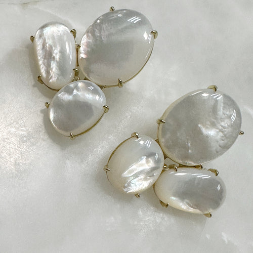 Aretes Colgantes de Madre Perla y Plata Dorada 118-AR-L46A00