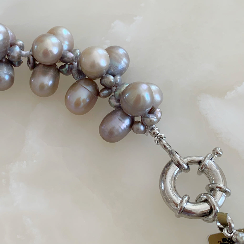 Magnifico Collar Fresh Water Pearls Grey Rodio modelo 31-CLL-L15