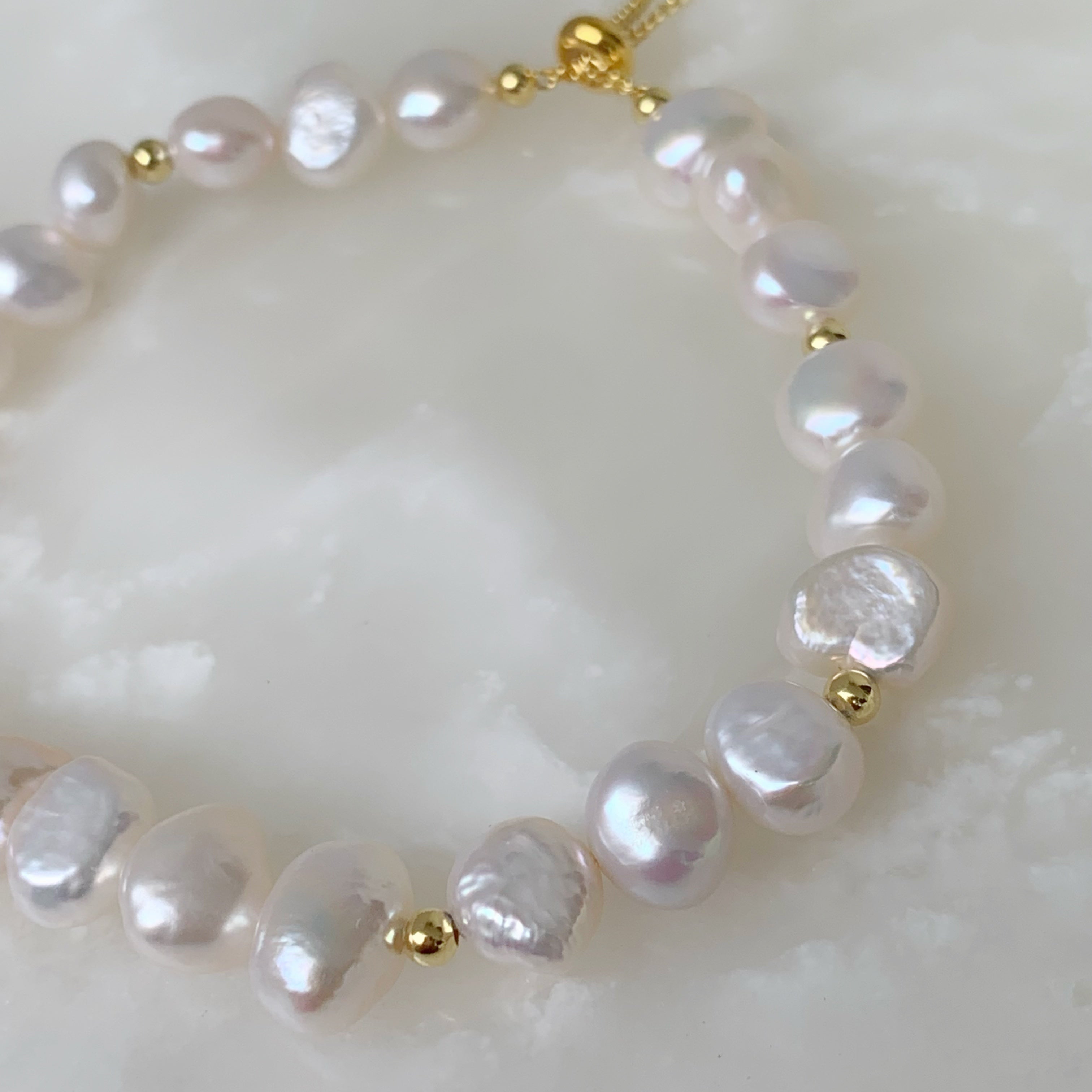 Elegante Pulsera de Perlas Naturales Modelo 10-PP-L13A00