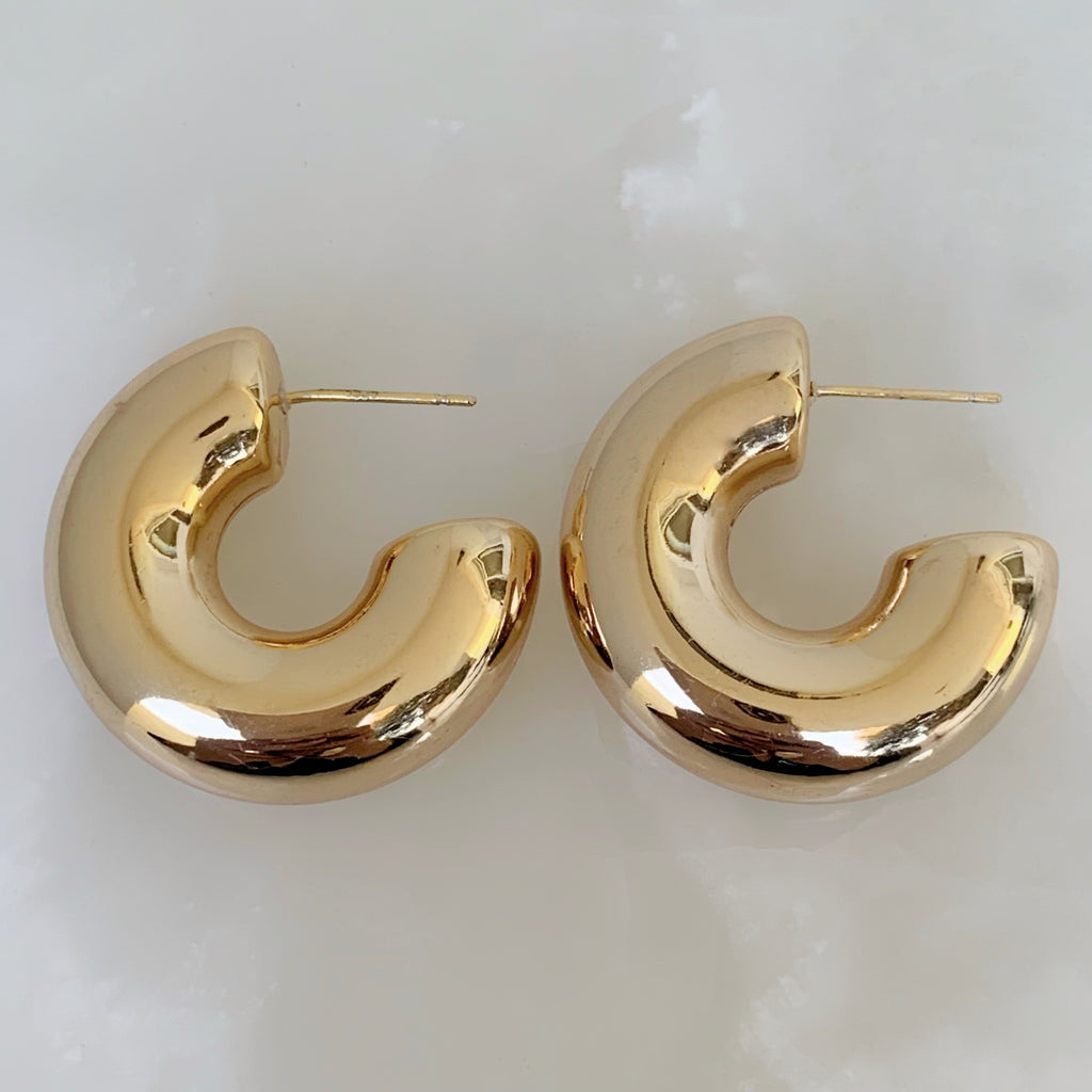 Brilla con Estilo Hoops Earrings en Oro Laminado 26-ARL-135