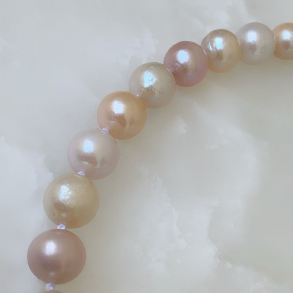 Hermoso Collar Fresh Water Pearls en tonos pasteles Sterling Silver 58-CLL-L20