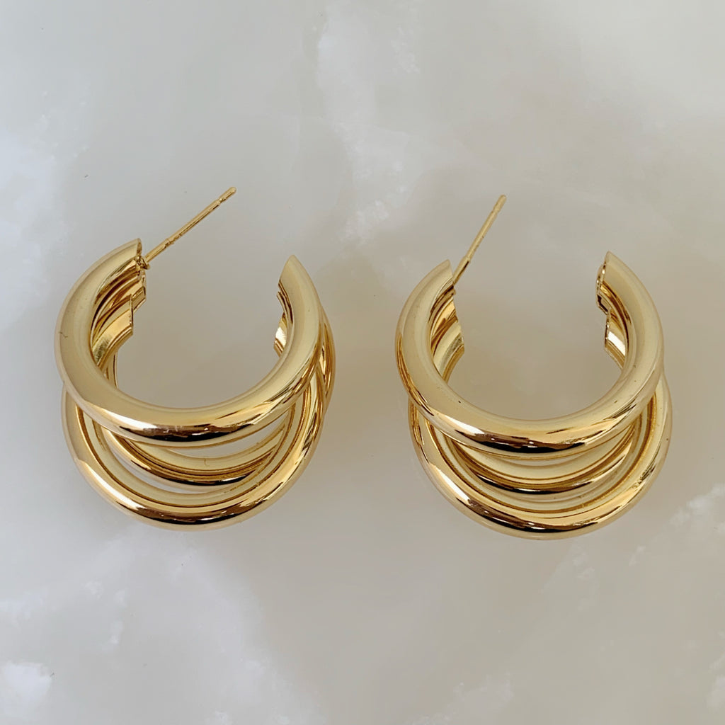 Brilla con Estilo Hoops Earrings en Oro Laminado 24-ARL-135