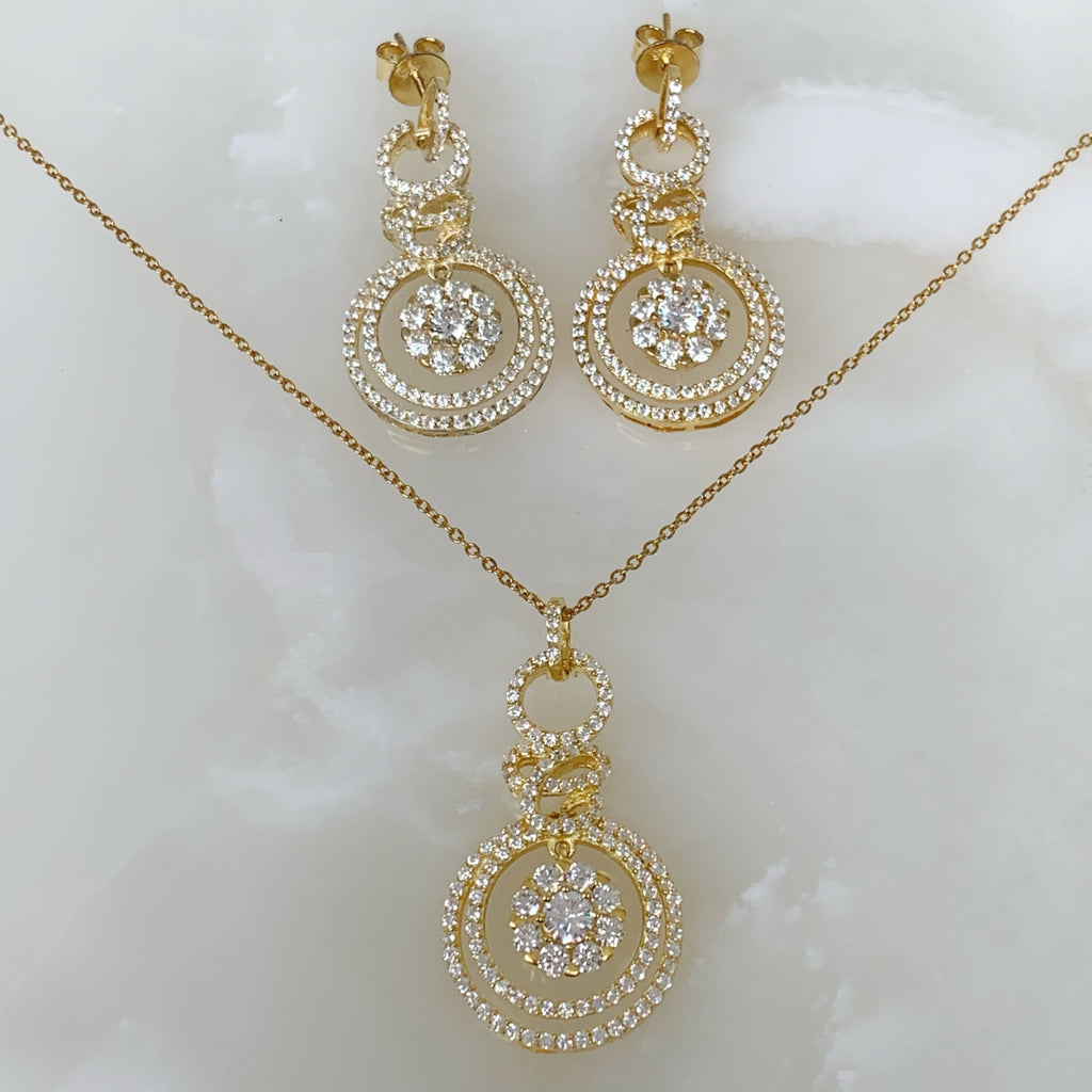 Exclusivo Juego de Cadena con Dije y Aretes en Plata Dorada 68-CD-AR-L20-L35A75