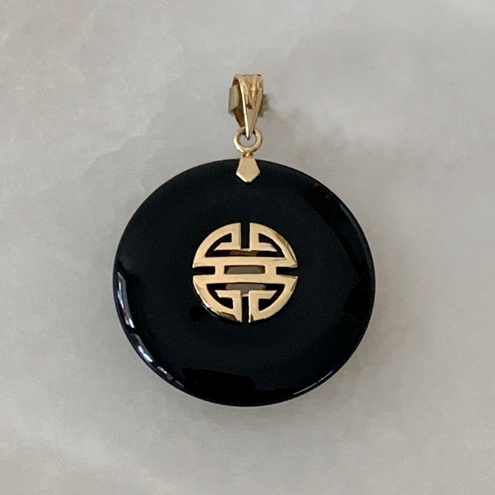 Dije Símbolo Lu Prosperity Onix Oro Amarillo 14K DI-14-11-L79