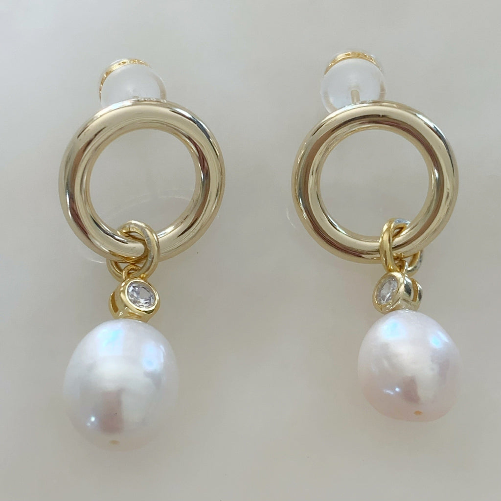 Lindos Aretes colgantes en Madre Perla y Plata Dorada Modelo 69-AR-L24