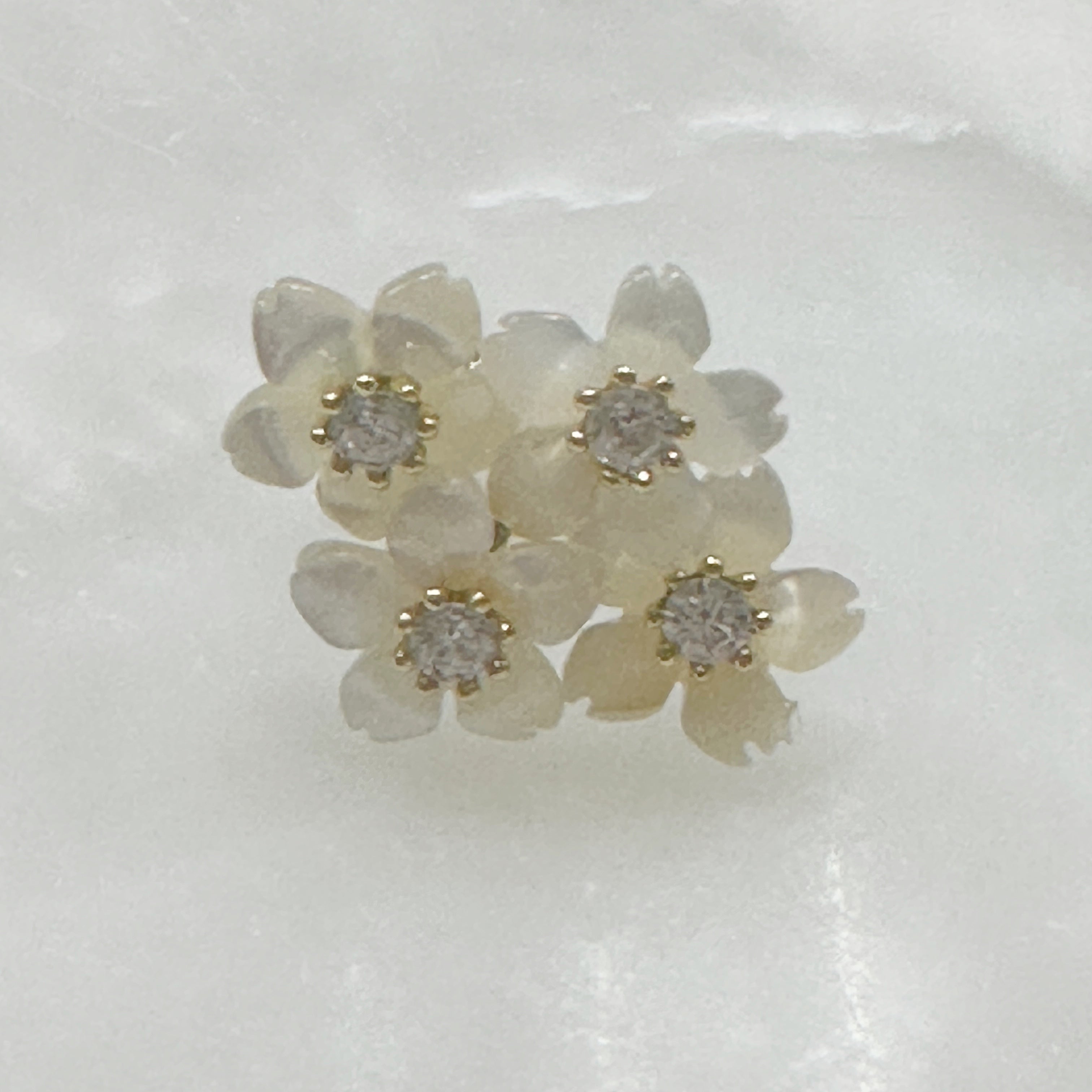 Exclusivo Juego de Cadena con Dije y Aretes en Plata Dorada 74-CD-AR-L18A50-L20A50