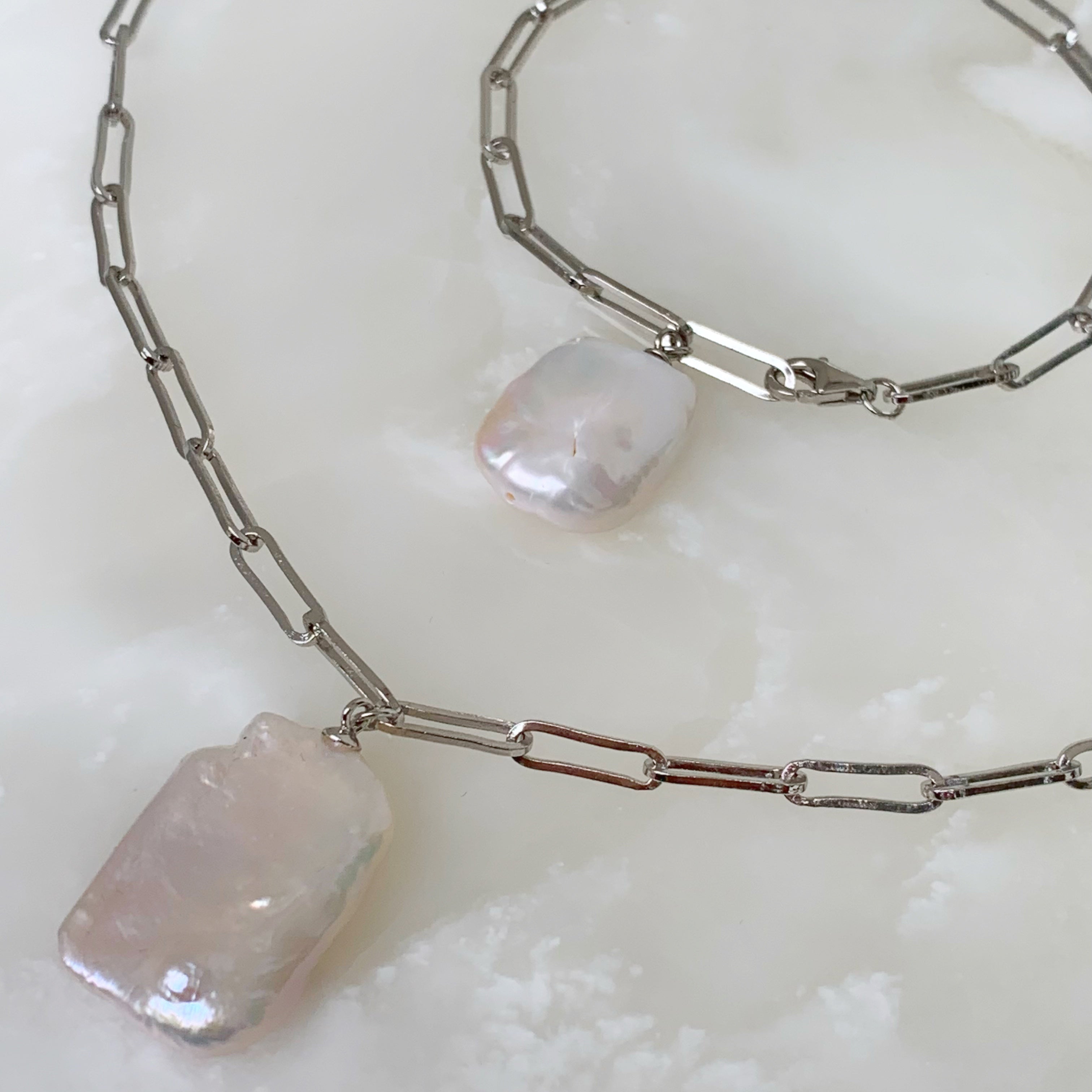 Juego de Cadena con Dije y Pulsera con Perla en Plata 60-CD-P-L29-L15