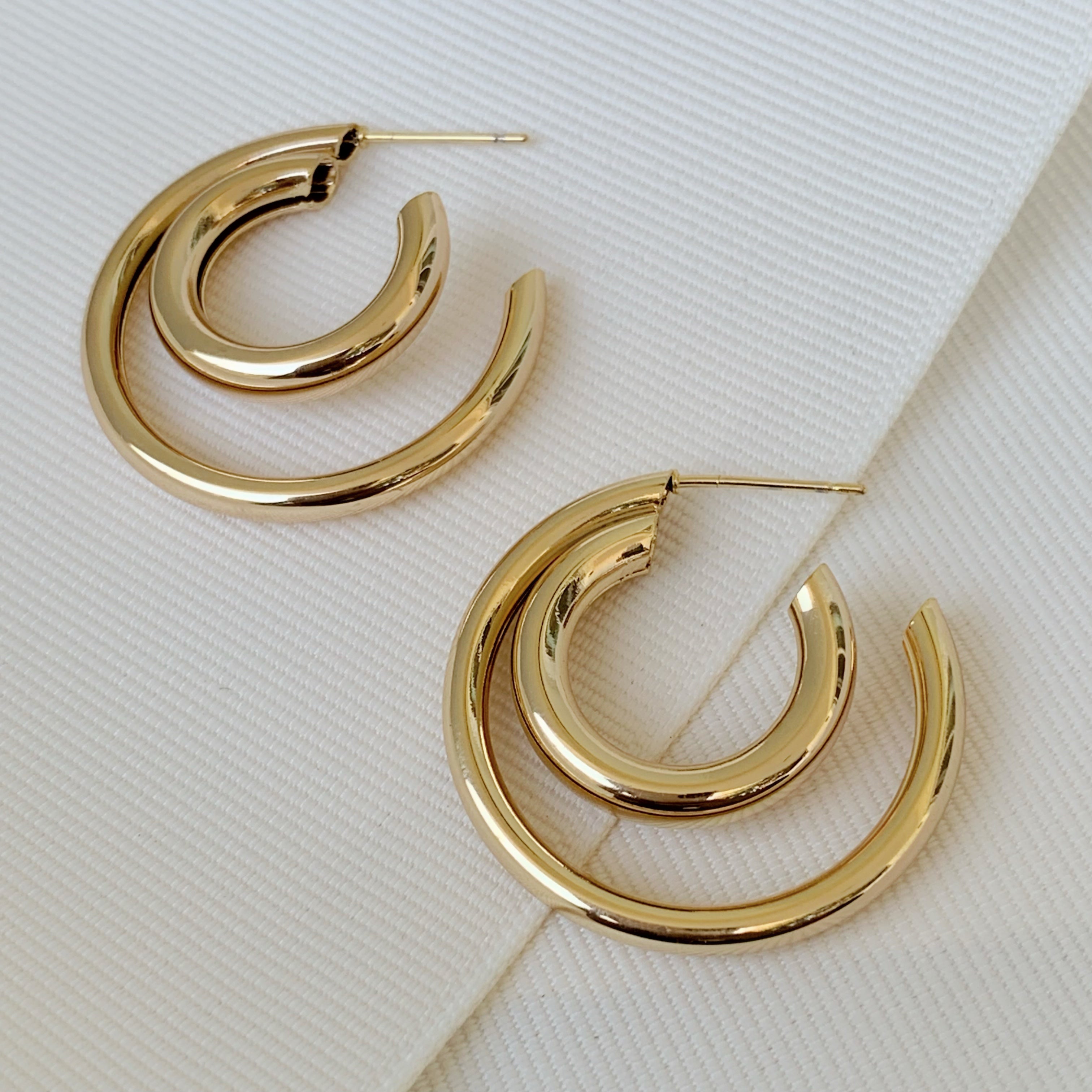 Brilla con Estilo Hoops Earrings en Oro Laminado 21-ARL-165