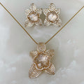 Exclusivo Juego de Cadena con Dije y Aretes en Plata Dorada 69-CD-AR-L61A25-L49A25