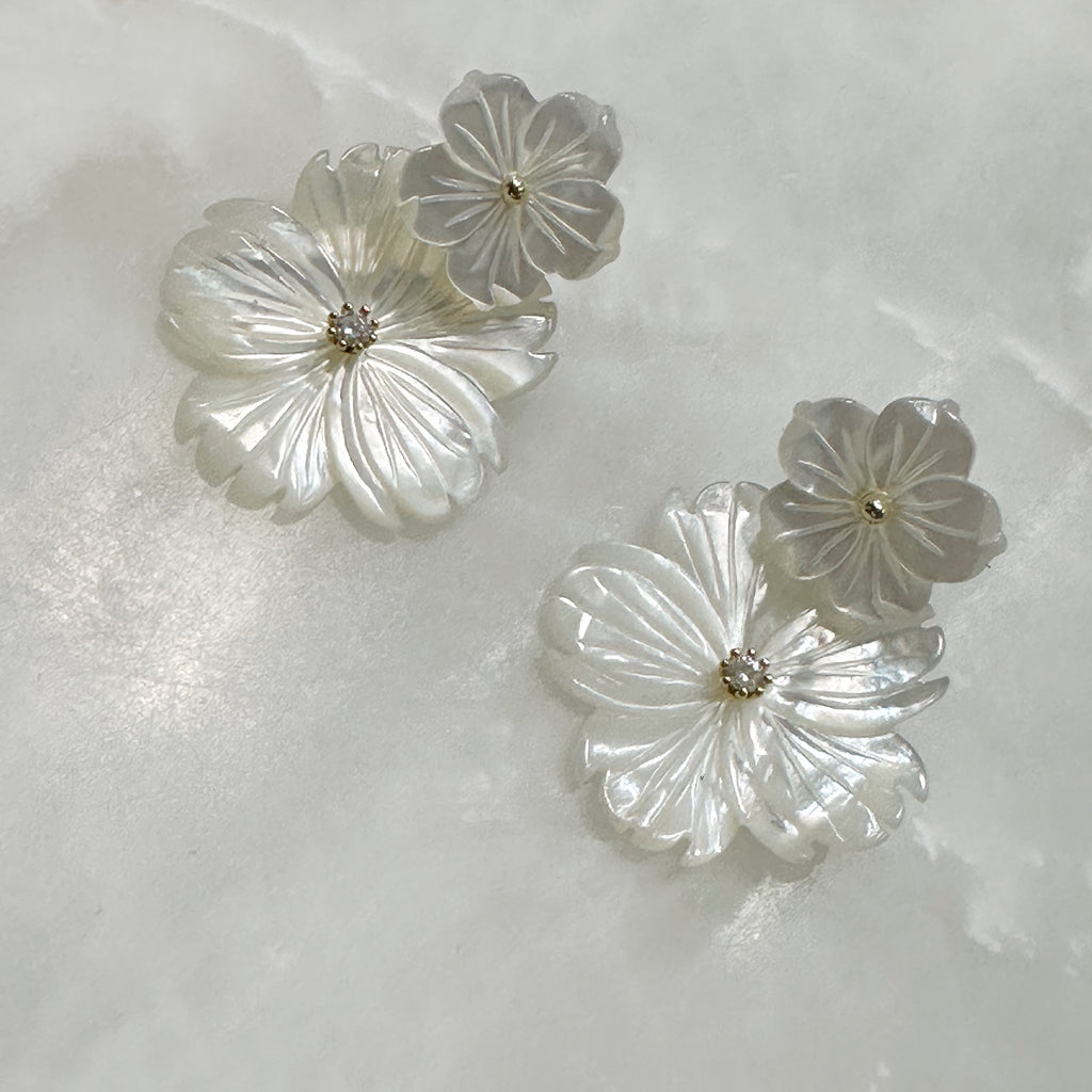 Exclusivo Juego de Cadena con Dije y Aretes en Plata Dorada 71-CD-AR-L20A50-L30A00
