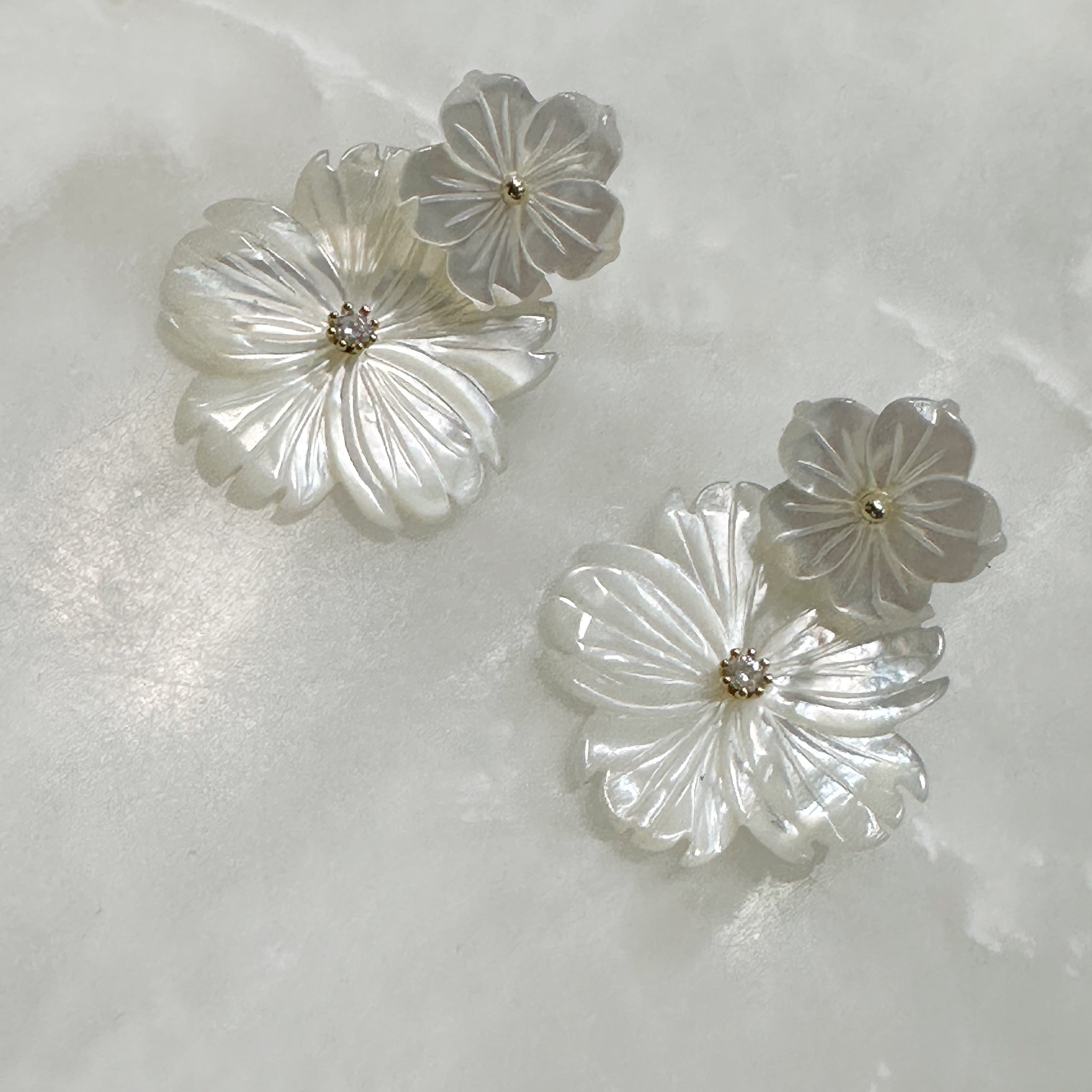 Exclusivo Juego de Cadena con Dije y Aretes en Plata Dorada 71-CD-AR-L20A50-L30A00