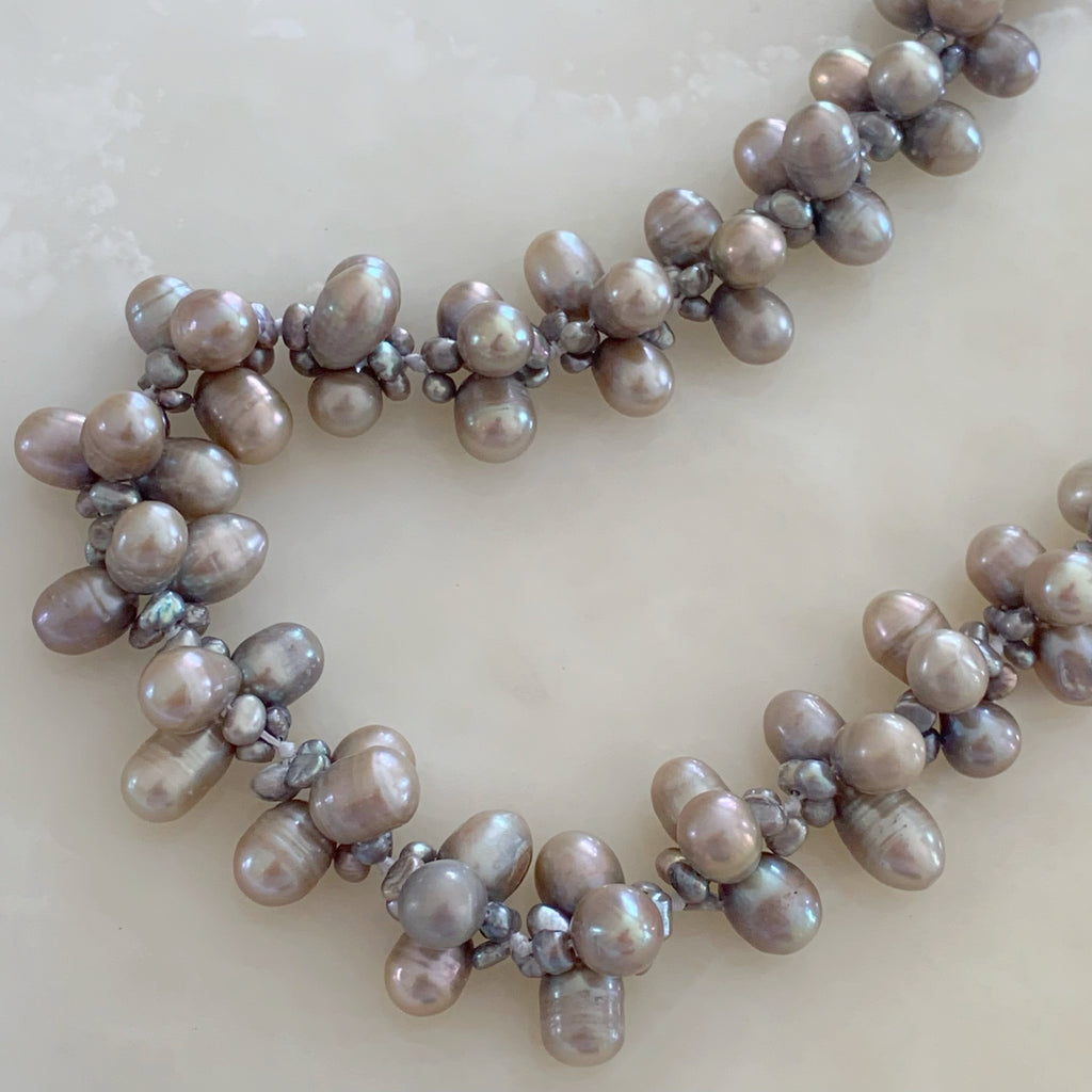 Magnifico Collar Fresh Water Pearls Grey Rodio modelo 31-CLL-L15