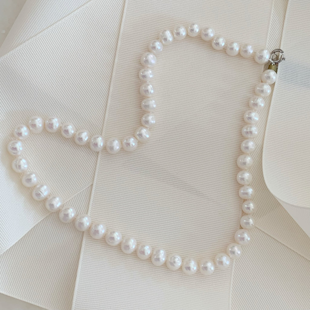 Moderno Collar de Perlas Cultivadas Blancas modelo 26-CLL-L11