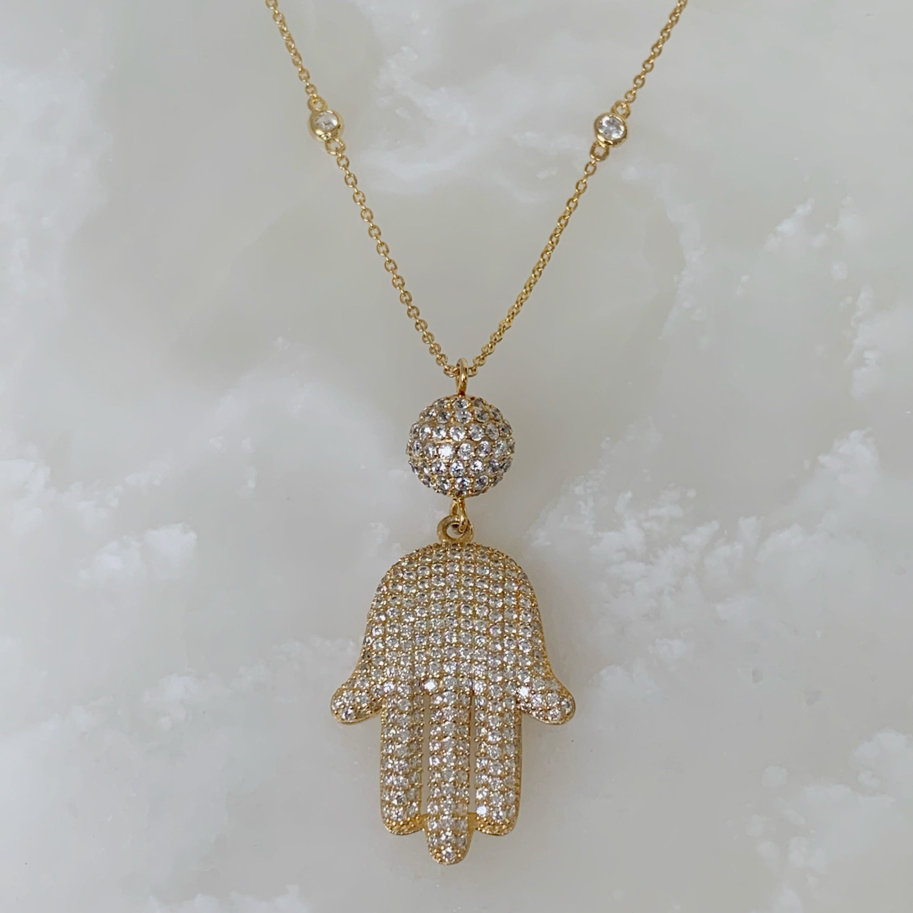 Cadena con Dije de Hamsa en Plata Dorada 48-PCE-L44A75