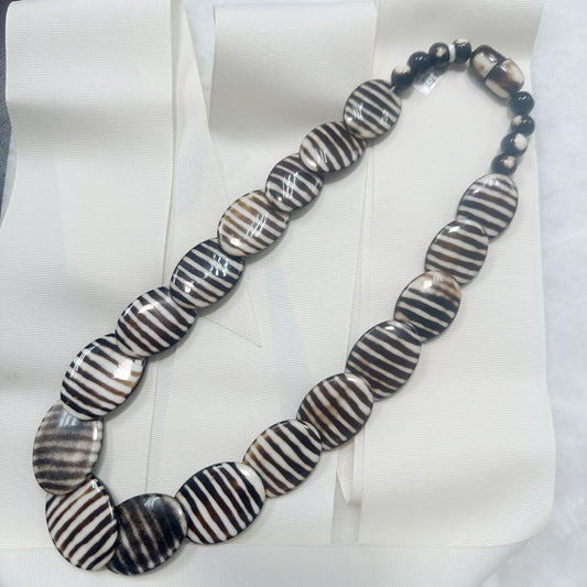 Lindo Collar de Nepal 26-CLN-L10A00