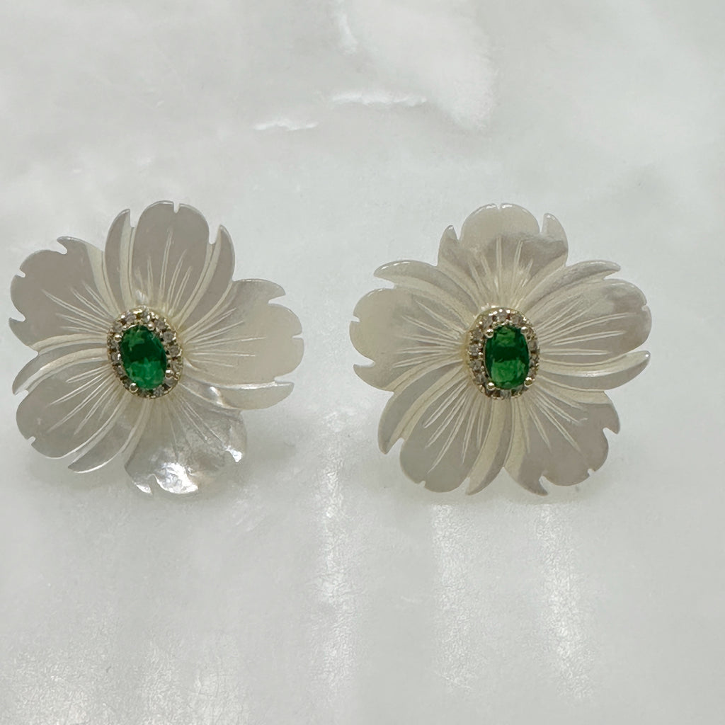 Exclusivo Juego de Cadena con Dije y Aretes en Plata Dorada 76-CD-AR-L17A50-L21A50