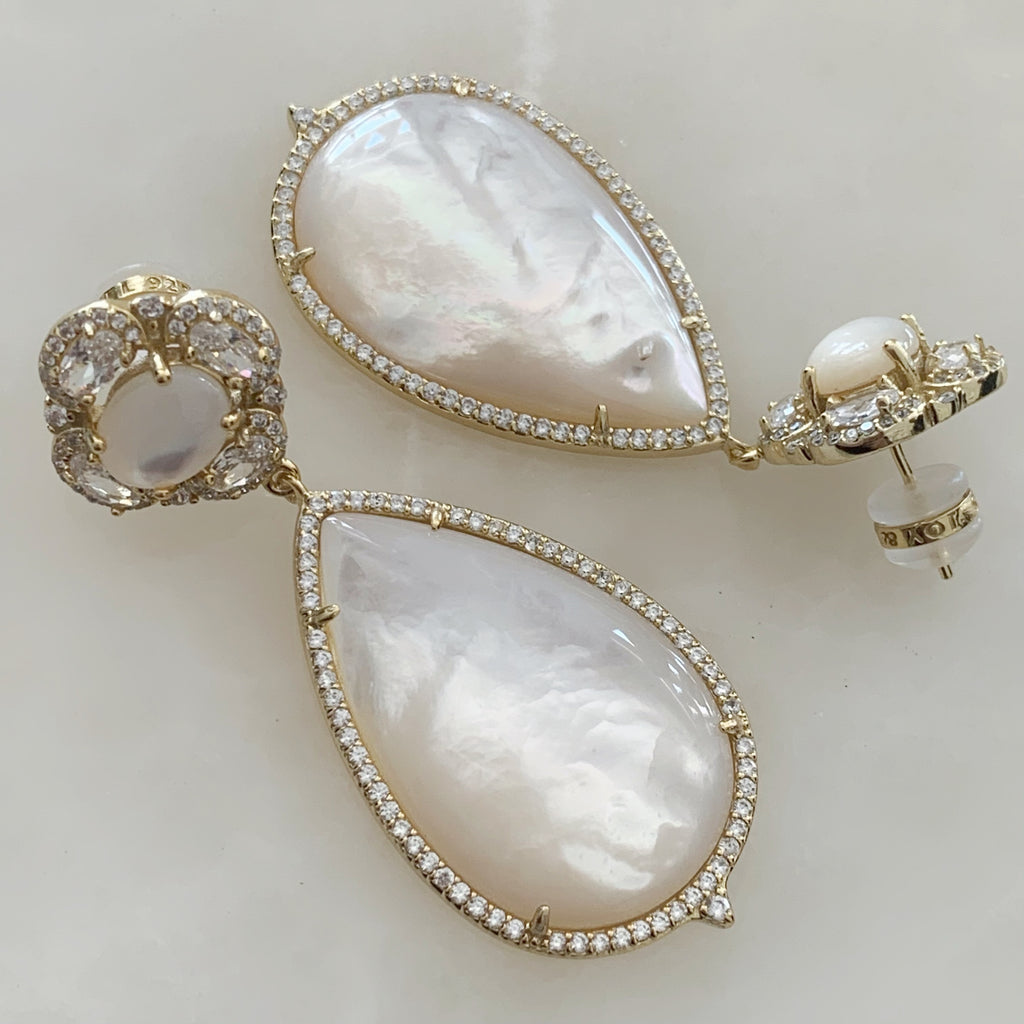 Aretes Largos De Gota en Madre Perla y Plata Dorada Modelo 52-AR-L50