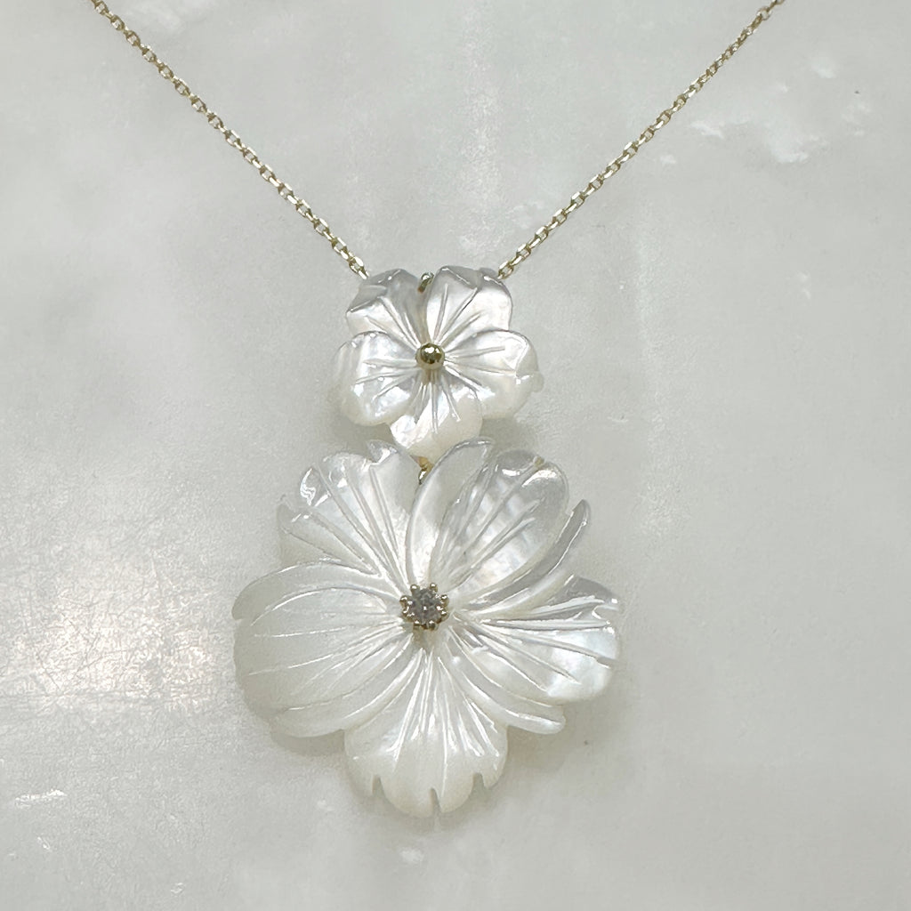 Exclusivo Juego de Cadena con Dije y Aretes en Plata Dorada 71-CD-AR-L20A50-L30A00