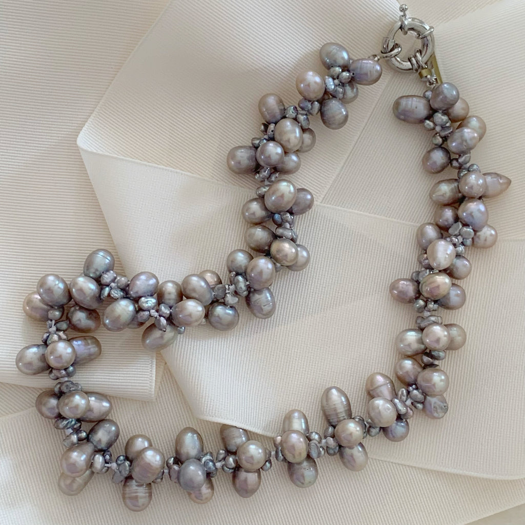 Magnifico Collar Fresh Water Pearls Grey Rodio modelo 31-CLL-L15
