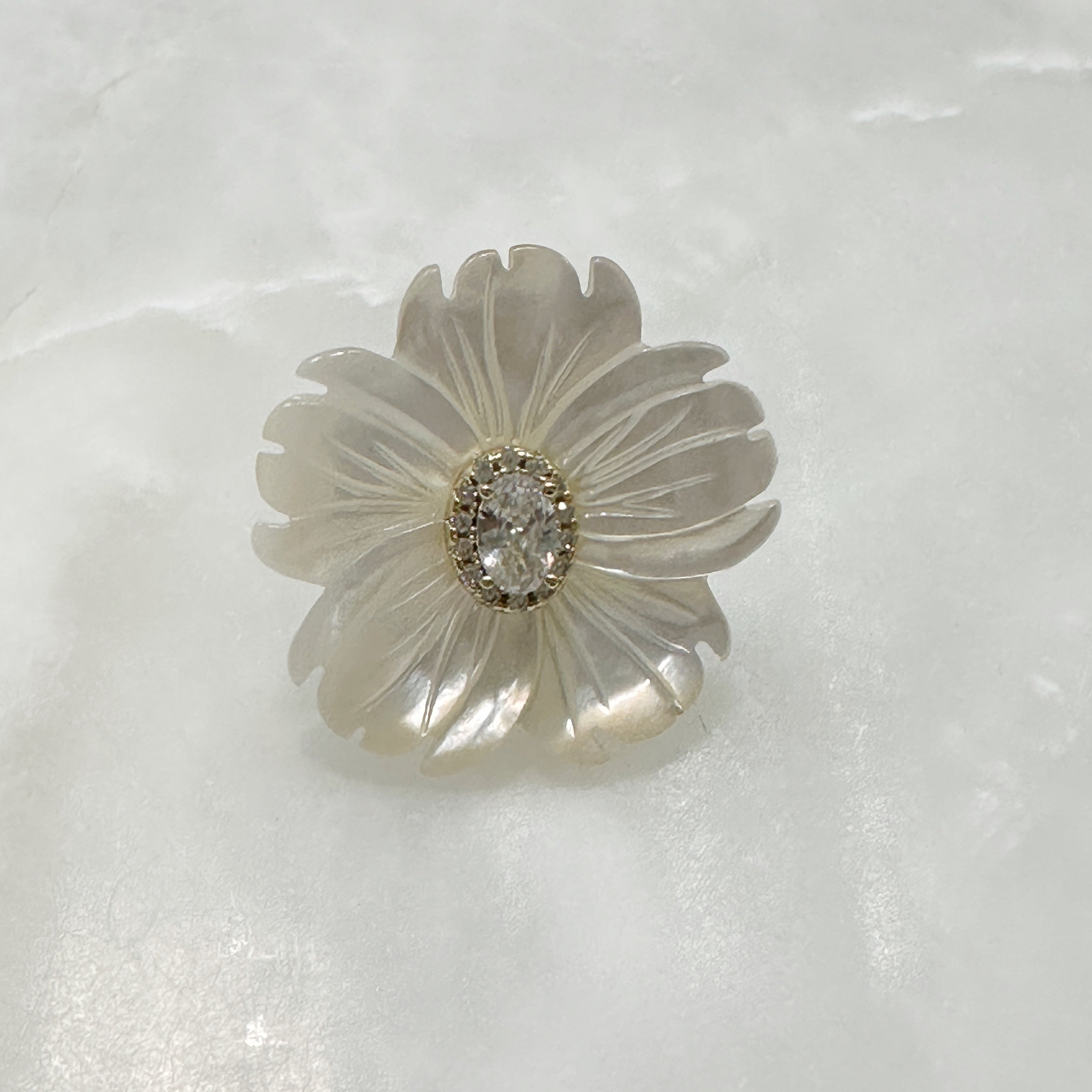Exclusivo Juego de Cadena con Dije y Aretes en Plata Dorada 77-CD-AR-L17A50-L21A50