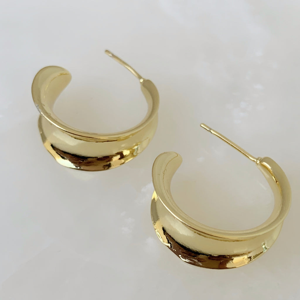 Brilla con Estilo Hoops Earrings en Oro Laminado 12-ARL-135