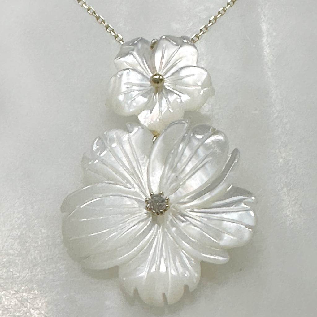 Exclusivo Juego de Cadena con Dije y Aretes en Plata Dorada 71-CD-AR-L20A50-L30A00