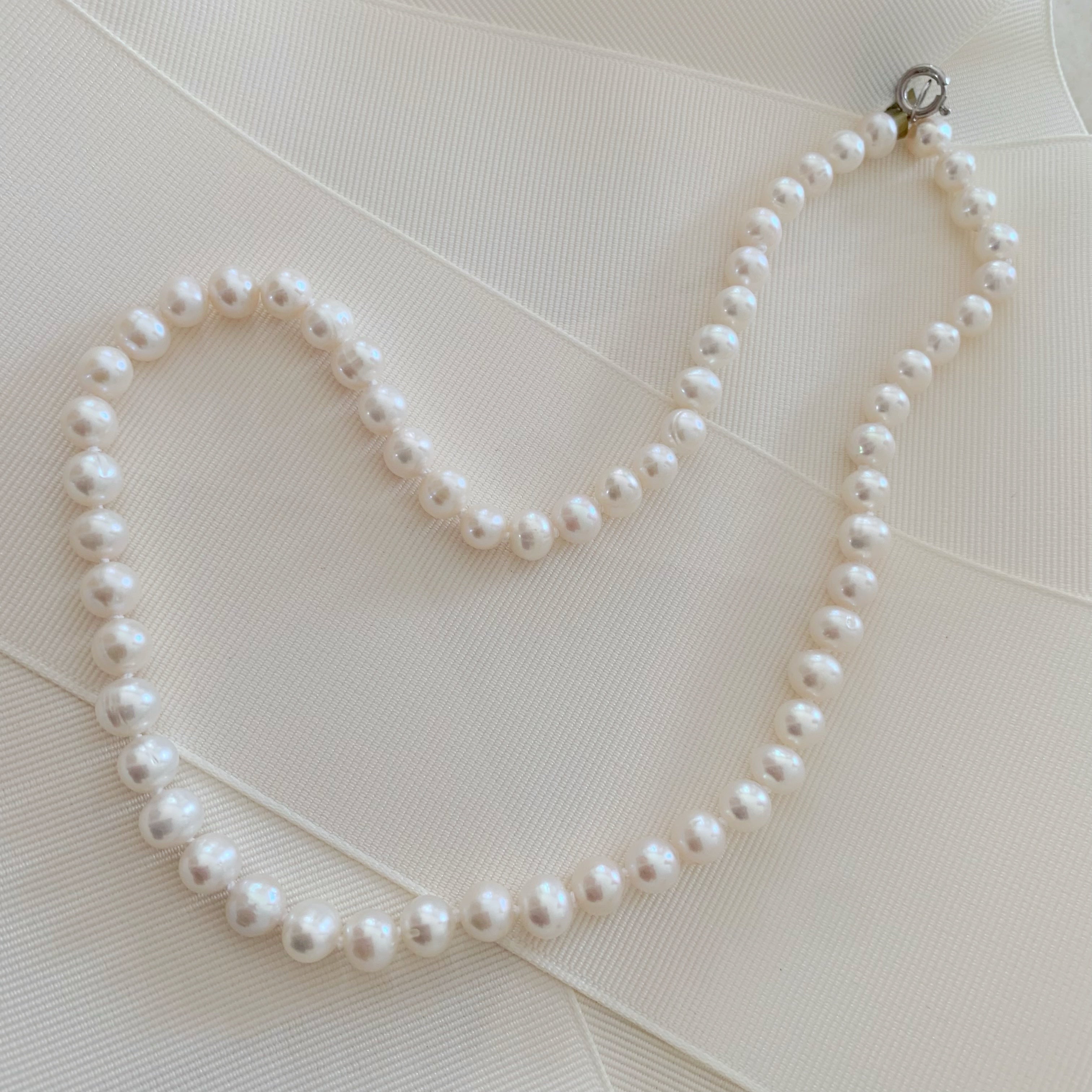 Collar de Perlas Cultivadas Akoya con broche Sterling Silver modelo 27-CLL-L11
