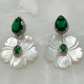 Aretes Colgantes de Flores en Madre Perla y Plata 112-AR-L40A00