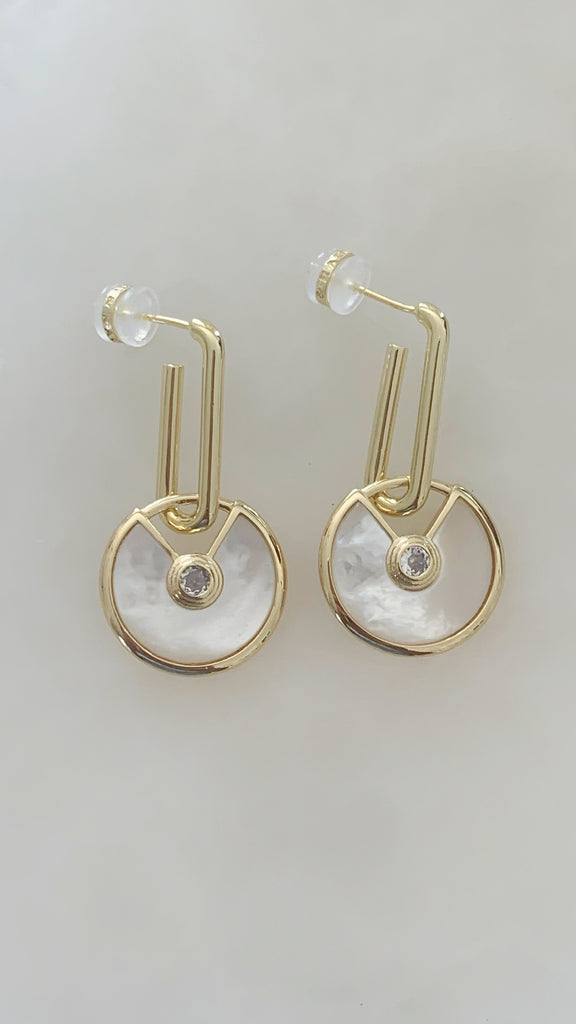 Magnificos Aretes en Madre Perla y Plata Dorada Modelo 68-AR-L32A50