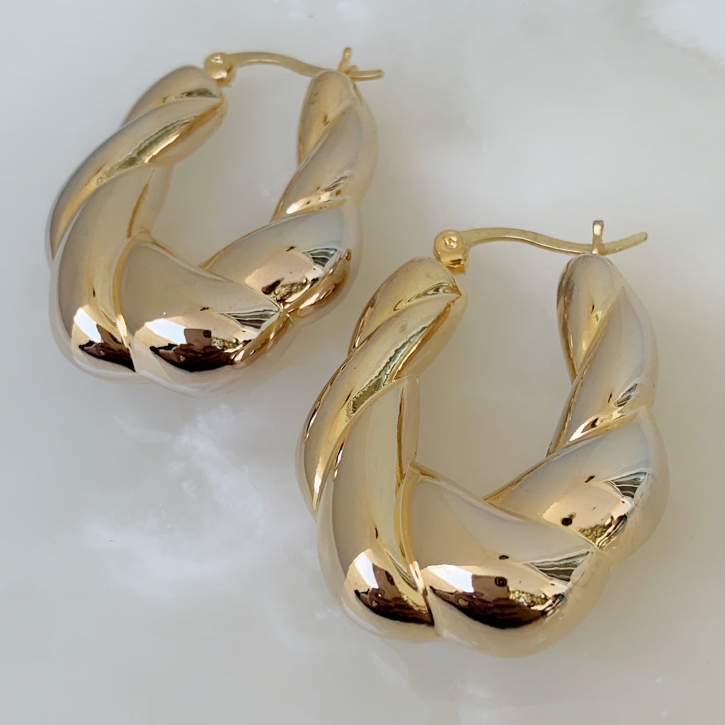 Brilla con Estilo Hoops Earrings en Oro Laminado 03-ARL-165