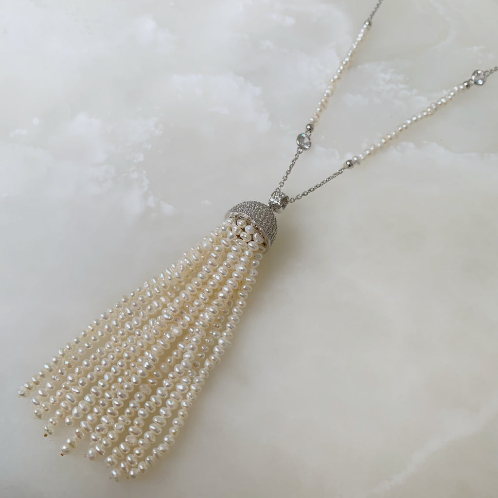 Cadena Larga con Dije de Tassel con Perlas en Plata 51-PCE-L64A00