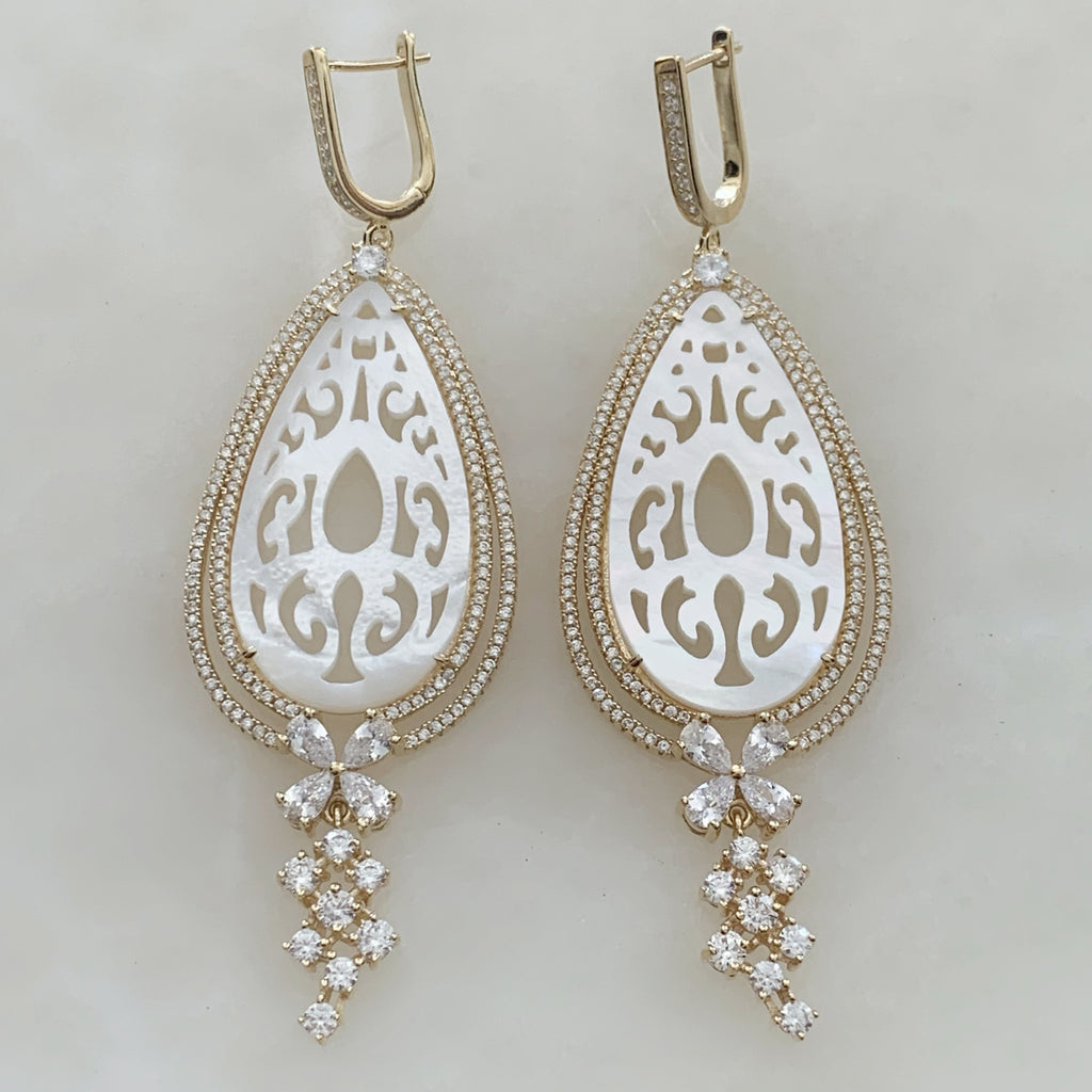 Aretes Largos en Madre Perla y Plata Dorada 51-AR-L66A75